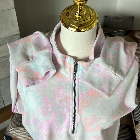 Peyton Jensen Mia Tie Dye Sweatshirt - Picture 8 of 13